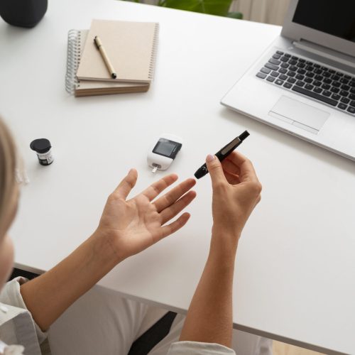 diabetic-person-checking-their-glucose-level